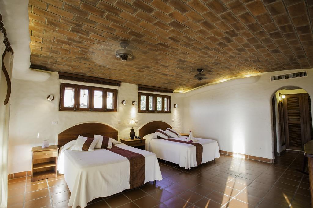 Pelican Eyes Resort And Spa 산 후안 델 수르 외부 사진